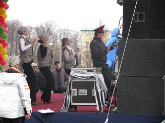 Танец на сцене